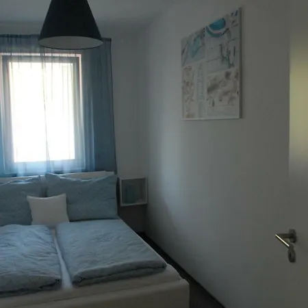 Lelle Apartment *