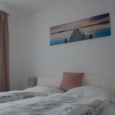 Lelle Apartment *